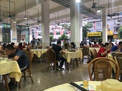 大堂-标记美食新鲜猪杂(兴南大道店)