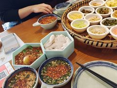 -包整·丝娃娃(一览甲秀楼风景店)