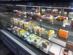 面包甜点陈列柜-BreadTalk面包新语·烘焙蛋糕(海岸城店)