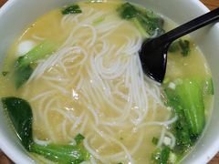秀才米线-茶花妹子云南餐厅(传媒大学店)