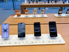 -Apple零售店(华贸购物中心店)