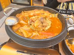 -豚妈妈汤饭·部队锅(南京东路店)