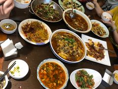 -杨肥肠火锅大排档(火车站花园店)