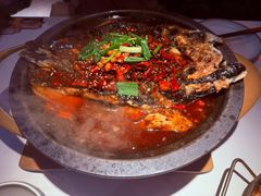 -鸣记脆皮烤鱼·海鲜烤鱼(三八广场店)