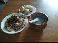 拌粉-老字号眼镜子煎包汤包店