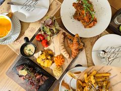 -Mark&Mars Restaurant