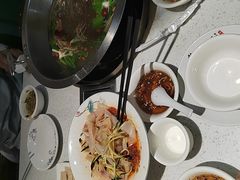 -贵府酸汤牛肉火锅·贵州老字号(飞山街店)