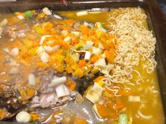 -吞鱼兽麻辣烤鱼(万达店)