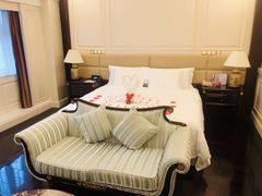 -深圳富苑皇冠假日套房酒店