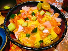 杂锦鱼生饭-鹅喜粤·广州味·点心·烧鹅(长隆店)