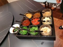 -鼎泰亨·海鲜牛肉餐厅(滨江店)