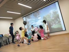 -瑞丁熊原版阅读(大华校区)