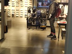 -斯凯奇(西安曲江大悦城店)