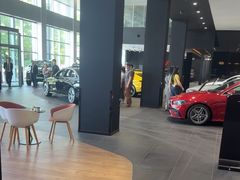 -奔驰上海利星(七宝店)