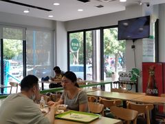 -老乡鸡(武汉光谷天地坐标城店)