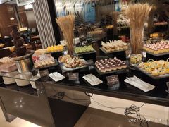 -上海西藏大厦万怡自助餐厅(徐汇店)