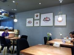 -POKEE VIA&Brunch·维娅(重庆来福士店)