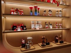 零售区-星巴克臻选(广州太古汇店)