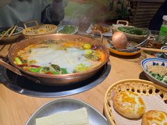 -洱火云南酸菜牛肉火锅(石景山当代商城店)