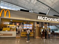 -麦当劳(深圳北站B2检票口楼上)