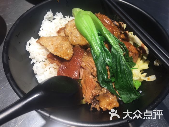 槑卤金牌猪脚饭猪肘饭图片 - 第192张