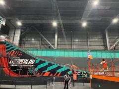 -极限PLAY运动娱乐新世界·团建派对潮玩休闲馆·室内蹦极高空游乐园
