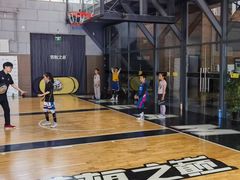 -梦想之巅·青少年篮球·羽毛球·培训中心(西站店)