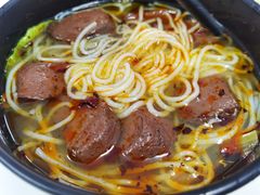 红烧鸭血米线-一品郑记重庆牛肉米线馆(东泰路店)