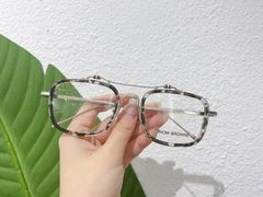 -三目眼镜·蔡司视觉合作店(青浦宝龙店)