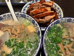 鸭血粉丝汤-小潘记鸭血粉丝汤