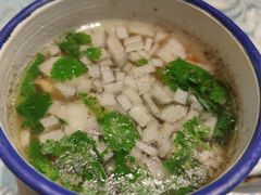 新疆缸缸肉-巴扎美食·新疆菜·西域歌舞表演餐厅(新疆大厦店)