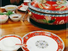 -毛辣果·贵州红酸汤牛肉火锅(西单店)