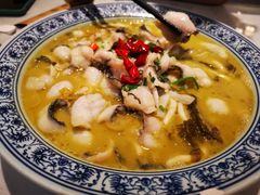 酸汤鱼片-嘉逸传菜(洛川东路店)