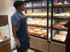 面包甜点陈列柜-可颂坊(中心书城店)
