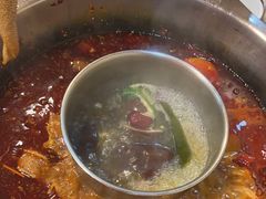 -金鼎雪山牦牛杂火锅(理县总店)