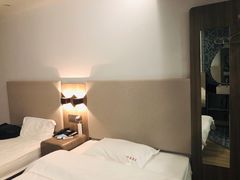 -怡莱酒店(无锡火车站南广场店)