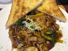 黑椒蘑菇鸡肉意面-遇见西木美式餐厅(体育路店)