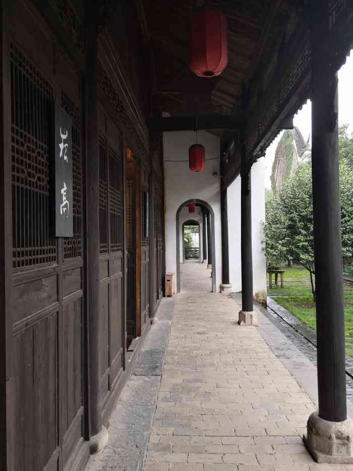 墨庄博物馆-"馆主也是个妙人,年轻时候是名老师,后来从.