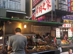-六合夜市