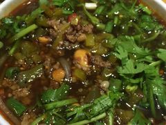 -郎吞虎咽酸辣粉(第一桥店)
