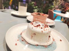 泥石流草莓蛋糕-随心小姐