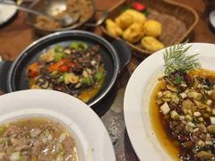 -老滇山寨•云南特色菜•地方菜•民族风情歌舞表演(金碧店)