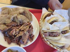 -闫家驴肉老店(华电一校店)