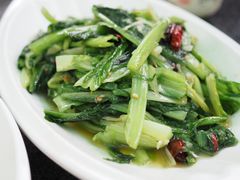 清炒莴笋-老幺泉水鸡