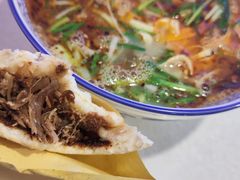 鸭汤米线-烤鸭肉夹馍鸭汤店