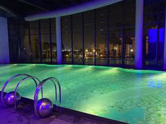 -上海滴水湖皇冠假日酒店