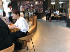 -星巴克(北京西大望路温特莱店)