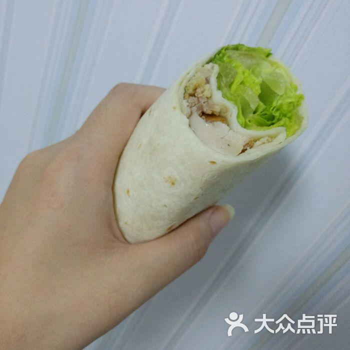 星巴克(杭州下沙龙湖店)凯撒鸡肉卷图片 - 第4张