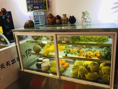 -津椰本·海南正宗椰奶清补凉(店一店)