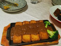 人气铁板肉汁煎豆腐-让我们见个面(祥云小镇店)